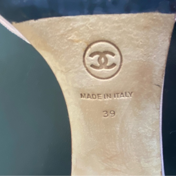 Chanel Pink Women's Slides Sandals mules slip ons low heels leather 39 8.5 pumps - Picture 8 of 8